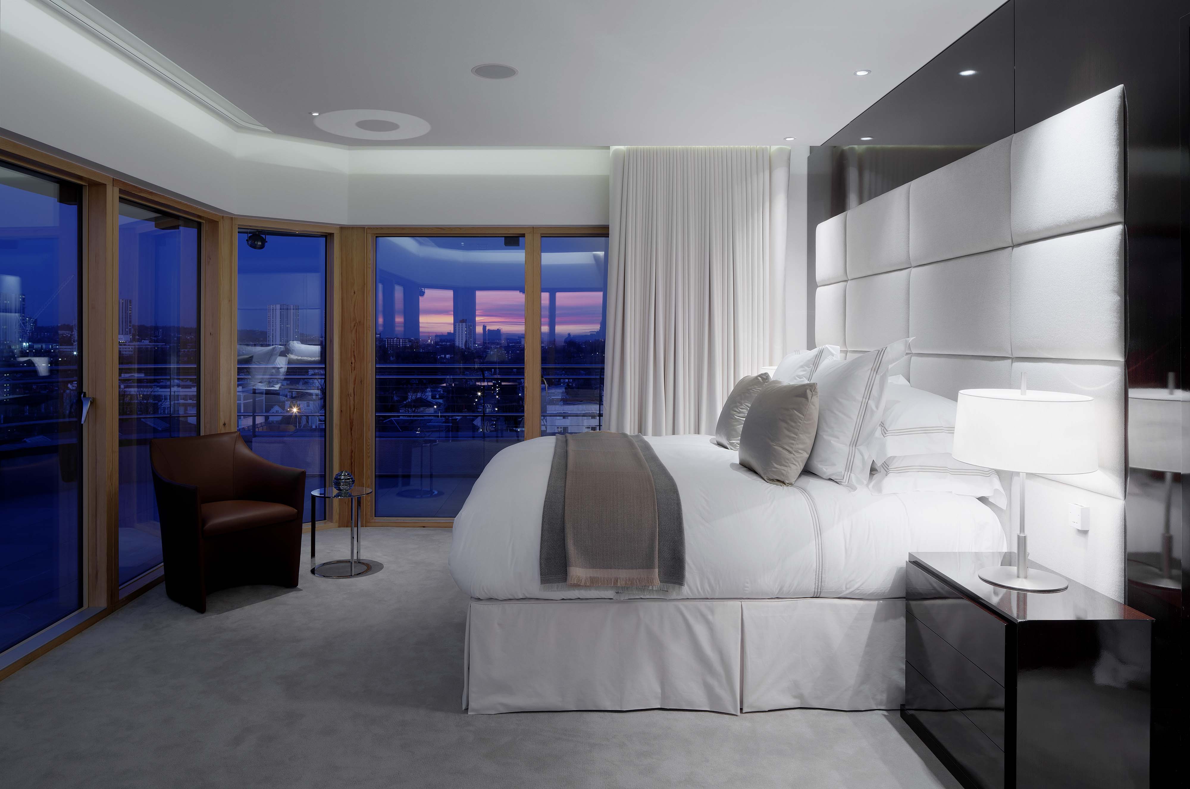 interior design penthouse bedroom